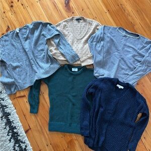 Sweater Bundle Size XS & S